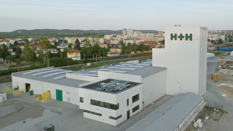 H+H Polska: 20 lat dynamicznego rozwoju – fakty i liczby HH_Polska_Zaklad_produkcyjny_w-_Redzie-1