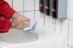 Higiena to ważny element BHP. Jak o nią zadbać w trudnych warunkach