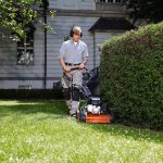 Kosiarki spalinowe dla różnych trawników