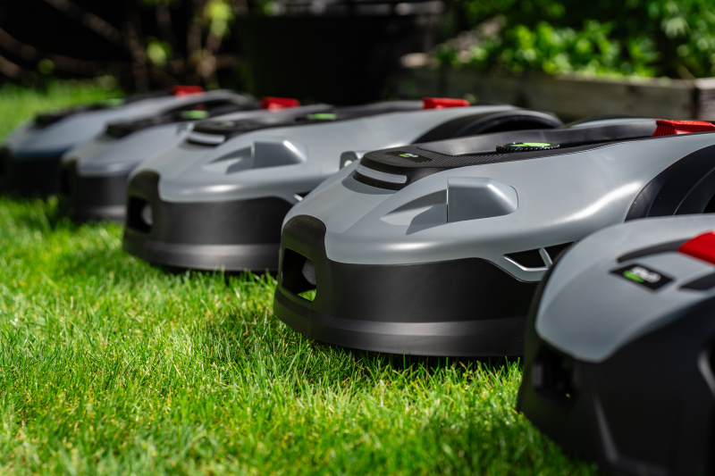 roboty_koszace_ogrod_nowoczesny_maj_2024_fullsize_25