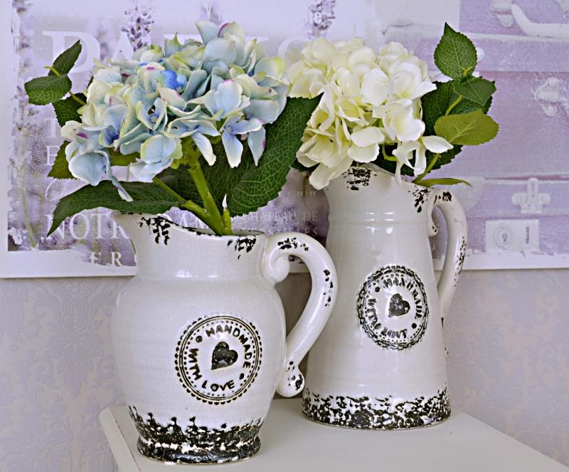 Romantyzm we wnętrzach – niesłabnące trendy Shabby chic i Prowansja Romantyzm we wnętrzach – niesłabnące trendy Shabby chic i Prowansja