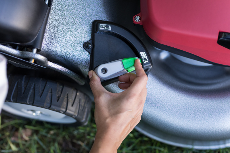 kosiarka_akumulatorowa Honda HRG 466 XB_system mulczowania