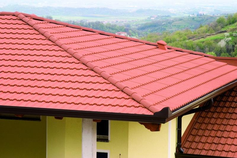 Zalety blachodachówki z posypką Zalety blachodachówki z posypką